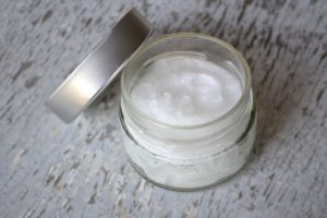 coconut-oil-for-cosmetics